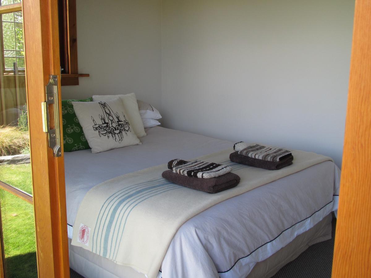 Behind The Bike Sheds Bed and Breakfast Waipiata Exteriör bild